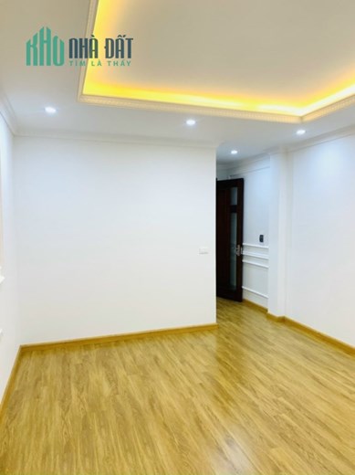 Siêu phẩm  Ngọc Trì,Long Biên 5 tầng ,gara ,ngõ oto tránh ,full nội thất giá nhỉnh 6 tỷ