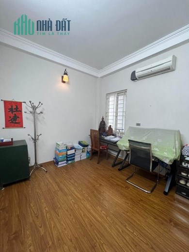 Gấp cần bán nhà Nguyễn Chí Thanh, Đống Đa 56m2 x 5 tầng, kinh doanh, ô tô tránh, nội thất đẹp, giá