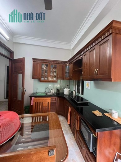 Gấp cần bán nhà Nguyễn Chí Thanh, Đống Đa 56m2 x 5 tầng, kinh doanh, ô tô tránh, nội thất đẹp, giá