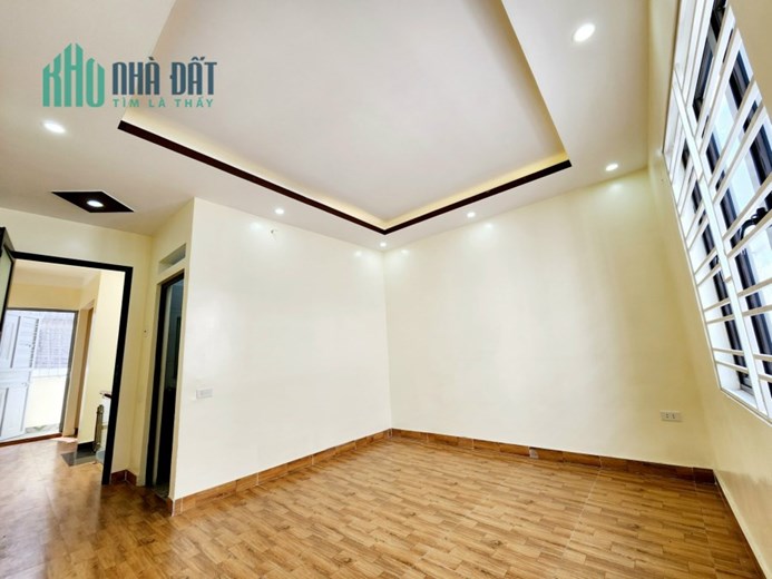 Nhà đẹp giá tốt ngõ 66 Trung Hành, 40m 3 tầng GIÁ 1.89 tỉ tặng điều hoà nóng lạnh