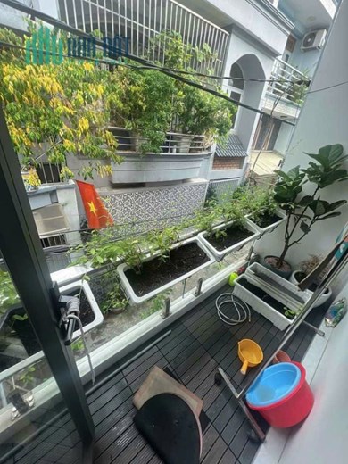 NHÀ ĐẸP LONG LANH FULL NỘI THẤT 2 TẦNG HXH ĐỔ CỬA