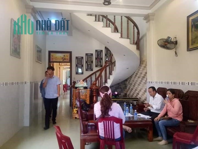 CHO THUÊ NHÀ NGUYÊN CĂN 2 tầng rưỡi. - Phố Vĩnh Điện - Thị Xã Điện Bàn - Quảng Nam