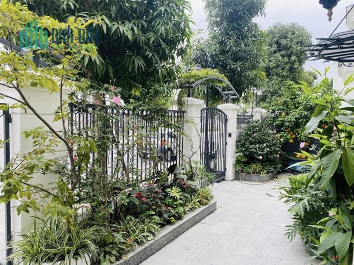 Bán căn biệt thự đơn lập mặt sông Đường Ngọc Trai 18 tại dự án Vinhomes Ocean Park Gia Lâm.