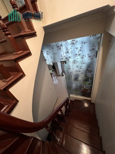 Bán nhà riêng Chùa Láng Đống Đa 35m 4 tầng mặt tiền 5m  ngõ nông gần ô tô gần phố chỉ 4.2 tỷ lh