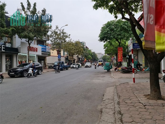 200m2 đất đường oto thông cạnh HVNN Trâu Quỳ, Gia Lâm. Chỉ 11 tỷ x Lh 0989894845.
