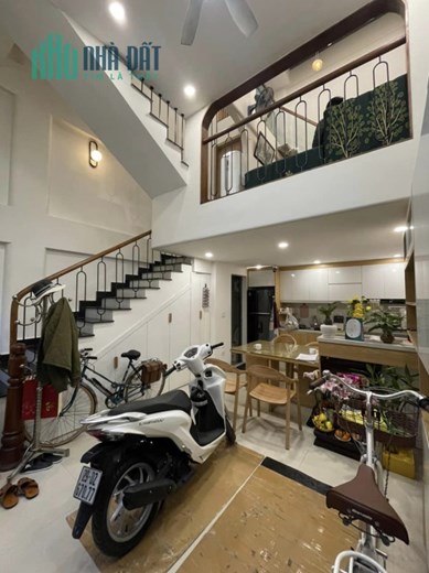 Bán căn nhà 77m2 phố Hoàng Hoa Thám, Tây Hồ Căn góc 15 ngủ Dòng tiền >10% 10.2 Tỷ