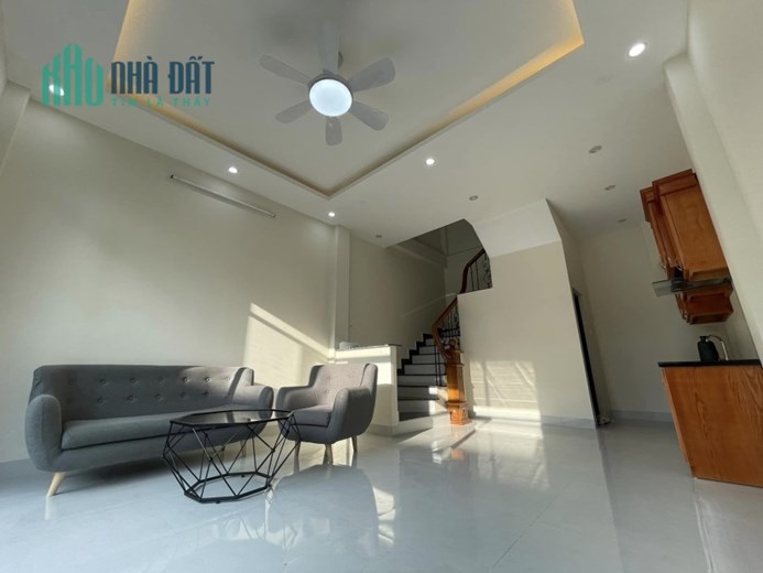 Bán ngôi nhà 79m2 phố Hoàng Hoa Thám, Tây Hồ Căn góc 15 phòng Dòng tiền khủng 10.5 Tỷ