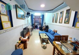 Nhà Phan Đăng Lưu, 40m ra MT, 68m2, 2 tầng, 2.x tỷ
