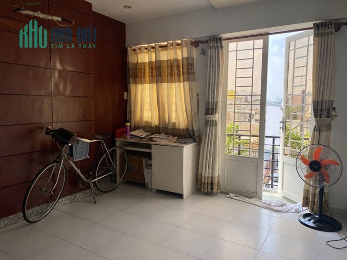 GIÁP QUẬN 1 HXH NGUYỄN VĂN CỪ, VỊ TRÍ ĐỈNH- KHU HIẾM NHÀ BÁN - GẦN MT- 4TẦNG BTCT, NHỈNH 5TỶ