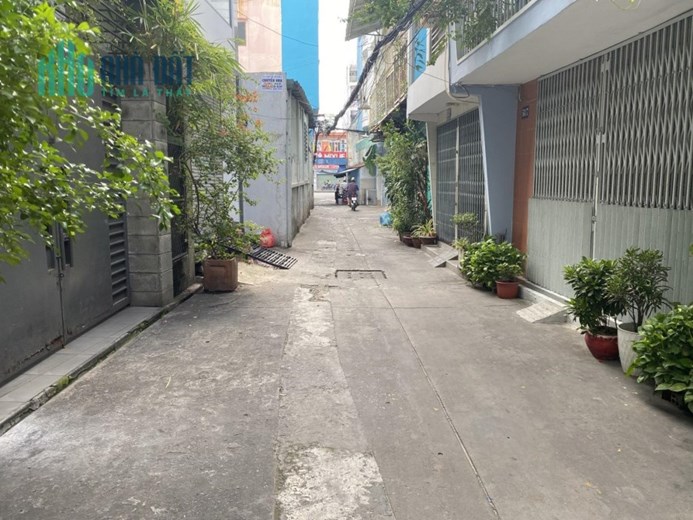 GIÁP QUẬN 1 HXH NGUYỄN VĂN CỪ, VỊ TRÍ ĐỈNH- KHU HIẾM NHÀ BÁN - GẦN MT- 4TẦNG BTCT, NHỈNH 5TỶ