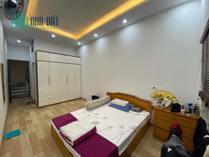 BÁN GẤP NHÀ ĐẸP KIM NGƯU 64m, MT: 5.5m, DÂN XÂY, SỔ ĐẸP, QUY HOẠCH ỔN ĐỊNH 0901753139