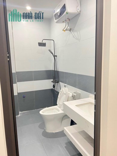 Bán nhà ngõ 250 Thiên Lôi, ô tô đỗ cửa, 43m2 xây 3,5 tầng, giá vô địch