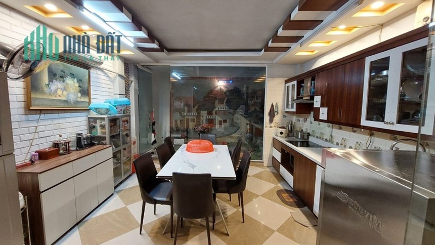 BÁN NHÀ NGUYỄN CHÍ THANH, Ô TÔ, KINH DOANH, 110m2 5T MT5M, GIÁ 20 TỶ