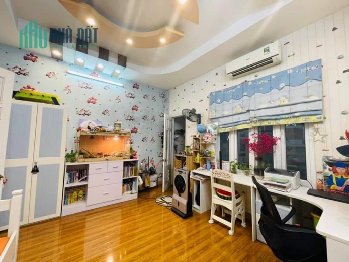 BÁN NHÀ NGUYỄN CHÍ THANH, Ô TÔ, KINH DOANH, 110m2 5T MT5M, GIÁ 20 TỶ