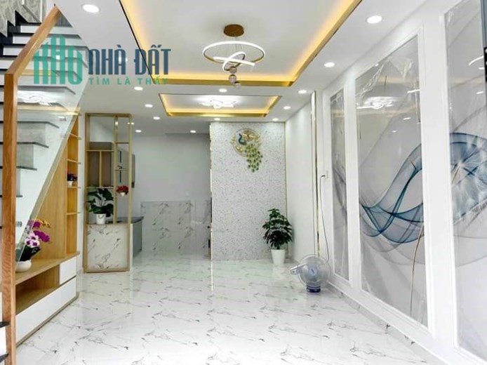 BÁn NHÀ Lê VĂn Quới 40m2 2lầu 3pn