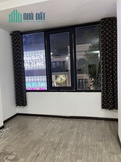 Cho Thuê MB Đường Nguyễn Trãi Quận 1 thuận tiện kinh doanh