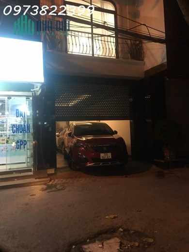 Bán nhà Nguyễn Chí Thanh, ô tô đỗ, 3 thoáng, Dt 45m, 3t, nhỉnh 5 tỷ.
