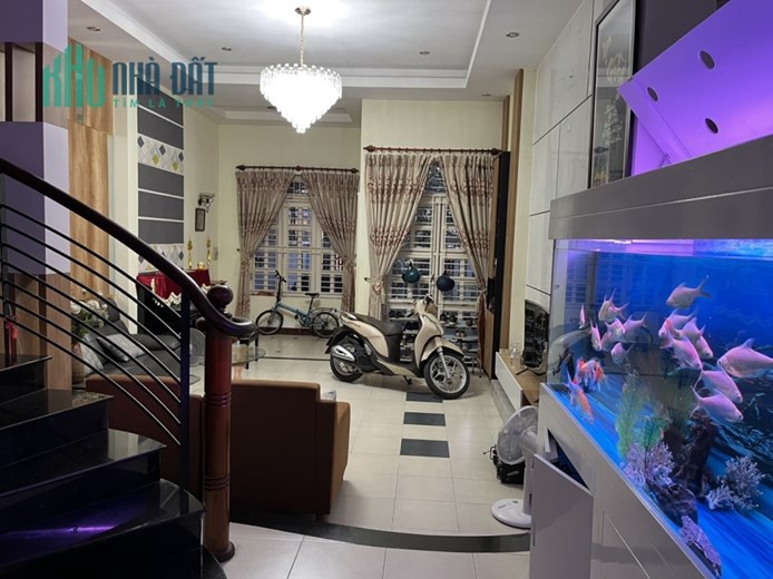 Bán nhà phố HXH - Chợ 339 Đỗ Xuân Hợp Q9, 130m2, SHR, 9.3 tỷ. Lh:0903042937.