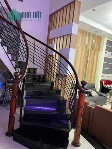 Bán nhà phố HXH - Chợ 339 Đỗ Xuân Hợp Q9, 130m2, SHR, 9.3 tỷ. Lh:0903042937.