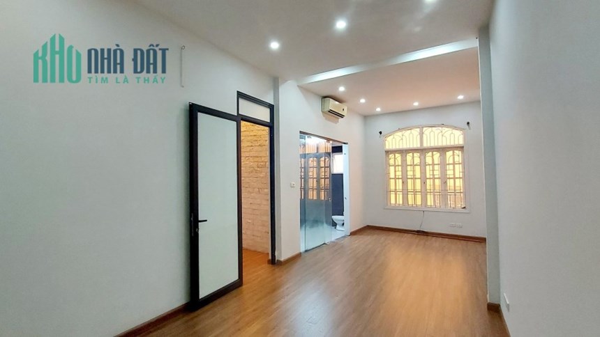 NHÀ LÔ GÓC PHỐ LỚN TRẦN KHÁT CHÂN 30M RA MẶT PHỐ 2 THOÁNG 39M2 4 TẦNG 4 TỶ