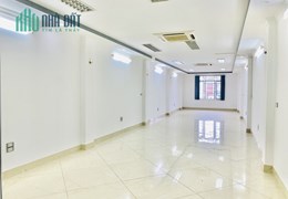 Hàng HOT NGUYÊN CĂN Nguyễn Khang, 80m2 thông sàn x 7 tầng, Giá 70tr/tháng