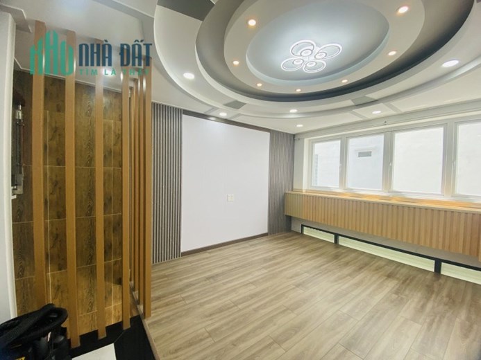 Giảm 1.2 tỷ cc bán gấp nhà mới full nội thất 48m2, hxh, khu VIP P7- BT