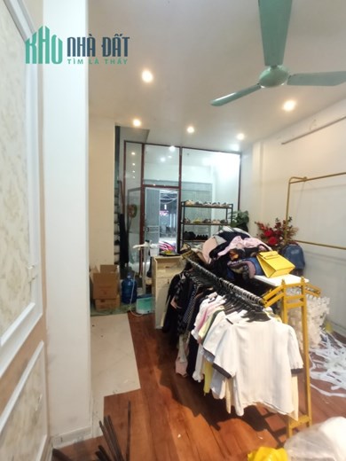 Cho thuê 𝗡𝗚𝗨𝗬𝗘̂𝗡 𝗖𝗔̆𝗡   PHỐ VỌNG 45m, 4 tầng, 12tr/tháng