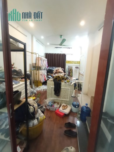 Cho thuê 𝗡𝗚𝗨𝗬𝗘̂𝗡 𝗖𝗔̆𝗡   PHỐ VỌNG 45m, 4 tầng, 12tr/tháng