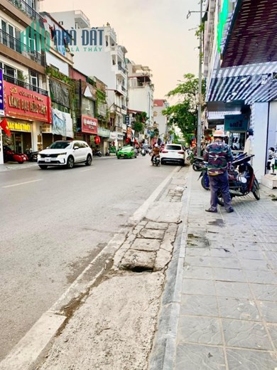 Cho thuê NGUYÊN CĂN TÒA NHÀ MẶT PHỐ BẠCH MAI DT 54m, 5 tầng, 42tr/tháng