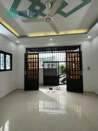 Nhà bán Quận 6 cạnh chợ Phú Lâm – Chỉ nhỉnh 3 có nhà tiện ích bao vây sung quanh dày đặc khu trung