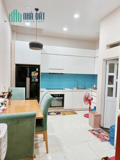 Bán nhà quân Bình Tân Giáp Aeon Tân Phú 54M2 3Tầng 4PN HXH.