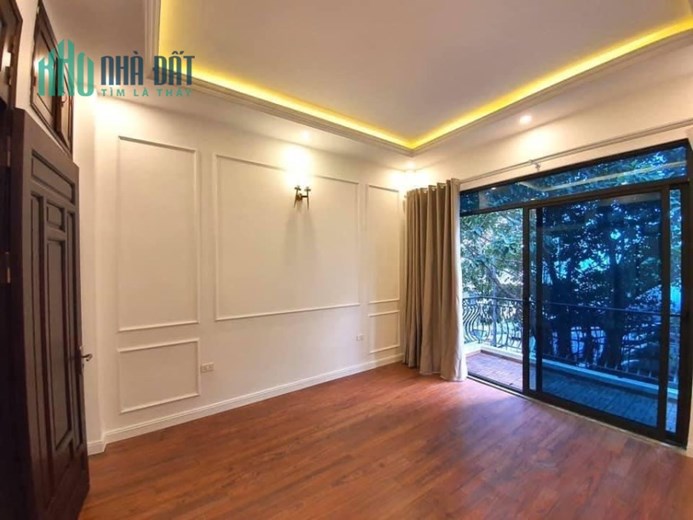Nhà đẹp Phân lô phố Tô Vĩnh Diện, ô tô 4 chỗ vào nhà, 40m2 nhỉnh 5 tỷ