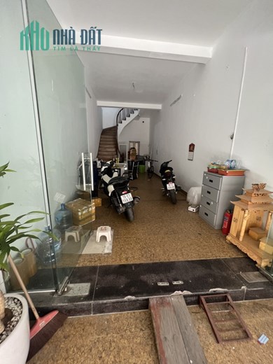 Cần nhượng lại nhà 4 tầng ở Thái Hà. - Ngõ rộng oto đi vào thoải mái - Nhà rộng 55m x 4 tầng x 4 vệ