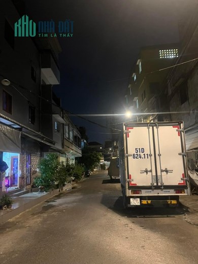 HỒNG BÀNG HẺM XE HƠI - KẾ BÊN UBND PHƯỜNG 1 - KHU DÂN TRÍ CAO QUẬN 11 - 52M2 - CHỈ 5,2 TỶ.