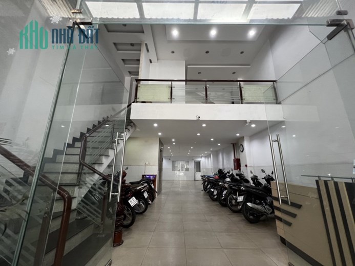 Cho thuê toà nhà văn phòng quận 4, Gần Tòa nhà Ree Tower quận 4