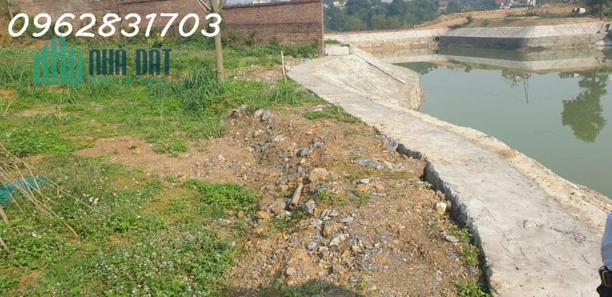 Đất bám hồ trung tâm quốc oai giá chỉ 10 triệu/m