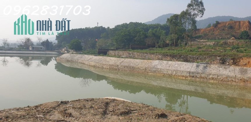 Đất bám hồ trung tâm quốc oai giá chỉ 10 triệu/m