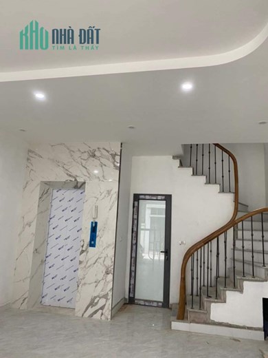 Hoàng Cầu Đ.Đa Phân Lô ô tô tránh thang máy KD đỉnh 75mx6T, mt 5m giá 13.5 tỷ. LH 0858751186