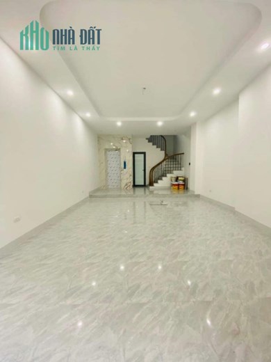 Hoàng Cầu Đ.Đa Phân Lô ô tô tránh thang máy KD đỉnh 75mx6T, mt 5m giá 13.5 tỷ. LH 0858751186