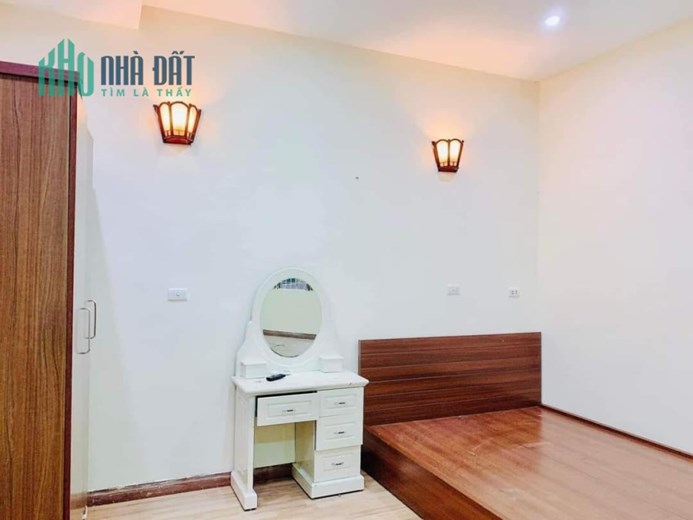 Bán nhà 3 tầng trên phố Kim Mã, quận Ba Đình