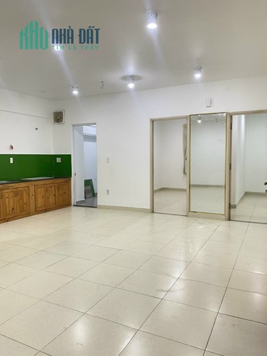 Hàng NGỘP giá SỐC chưa từng có từ trước đến nay