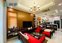 -	7.9 tỷ có ngay nhà liền kề 5 tầng Ngô Thì Nhậm