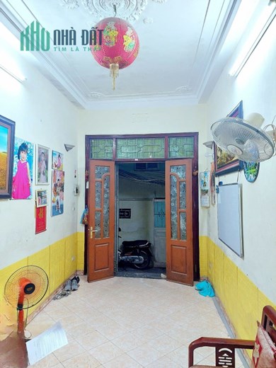 Bán nhà tại Văn Cao, Ba Đình - Ngõ rộng, gần Hồ Tây