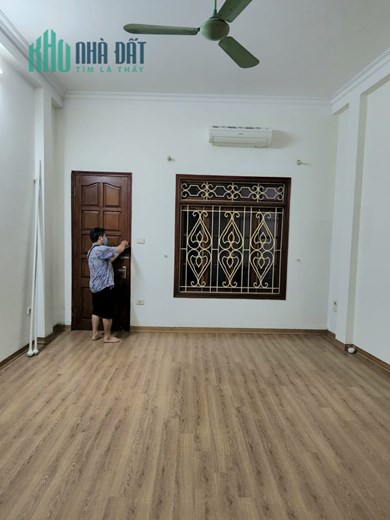 Bán nhà mặt phố Đê La Thành, quận Ba Đình, giá 13 tỷ