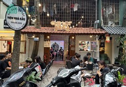 SANG NHƯỢNG QUÁN CAFE FULL ĐỒ NGAY ĐẶNG VĂN NGỮ, ĐỐNG ĐA, HÀ NỘI