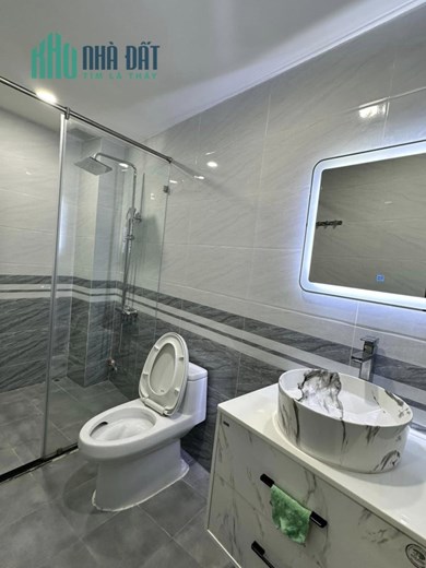 KHU VIP ĐƯỜNG D - HẺM ÔTÔ 63.5M2 - 5TẦNG - 5PN 6WC - VIEW PHÁO HOA LANDMARK 81