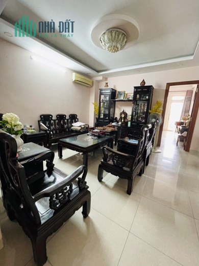 CHÍNH CHỦ Cần Bán Nhanh Căn Nhà Mặt Tiền Đường Bạch Đằng ,F24