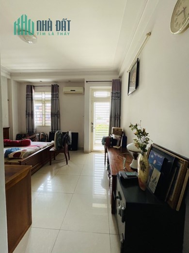 CHÍNH CHỦ Cần Bán Nhanh Căn Nhà Mặt Tiền Đường Bạch Đằng ,F24
