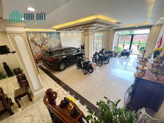 Bán biệt thự 3 lầu 8x20m mặt tiền đường Trần Thị Ngôi Cao Lỗ P4 Q8