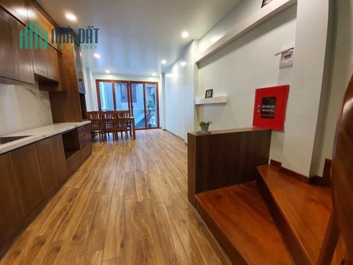 Bán căn nhà 165m2 phố Nghi Tàm, Tây Hồ Gara Ô tô Dòng tiền 10% Thang máy Nhập 16.5 Tỷ